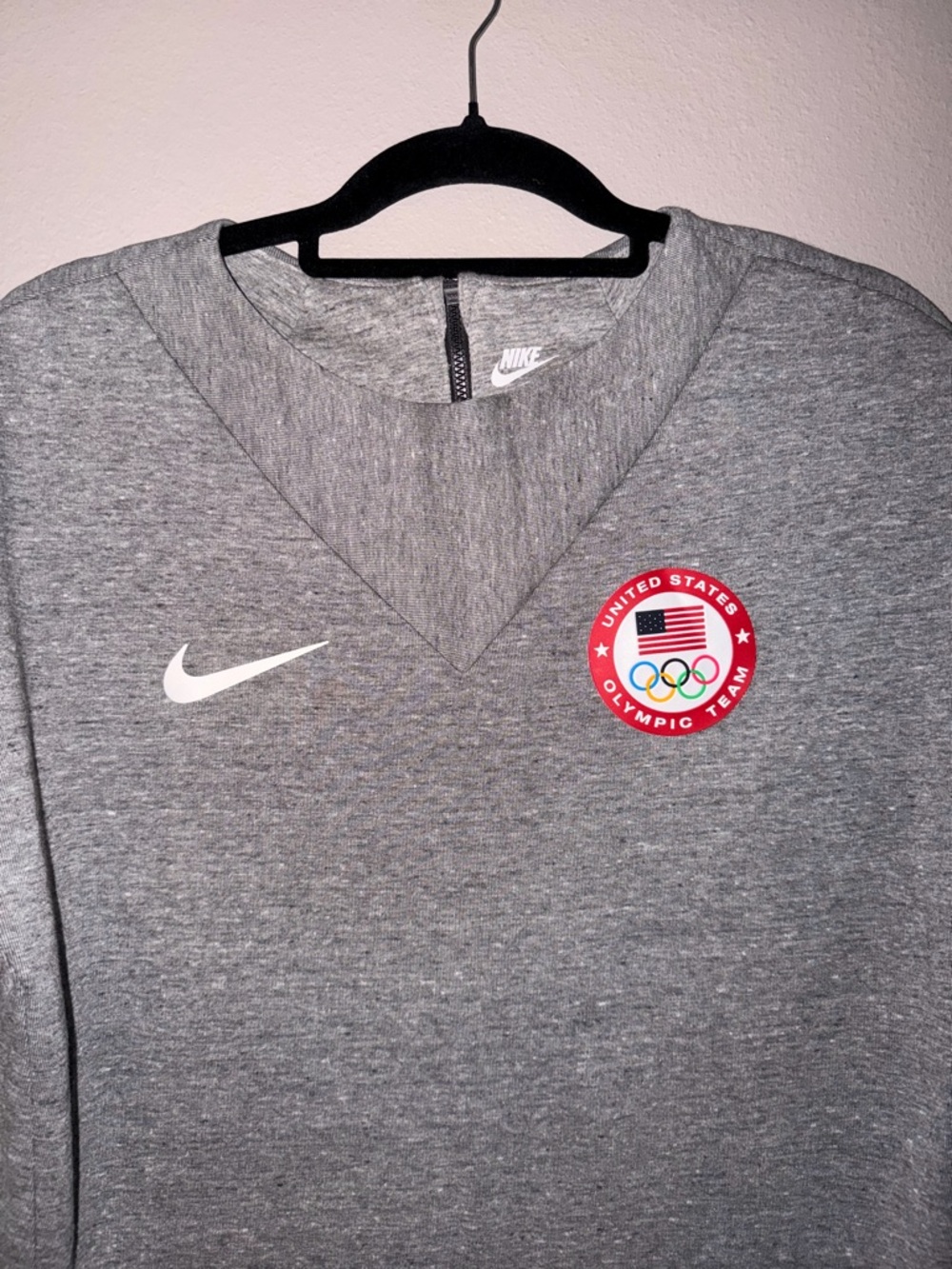 Nike Gray USA Olympic Women's Jersey with White Swoosh - Picture 2 of 6
